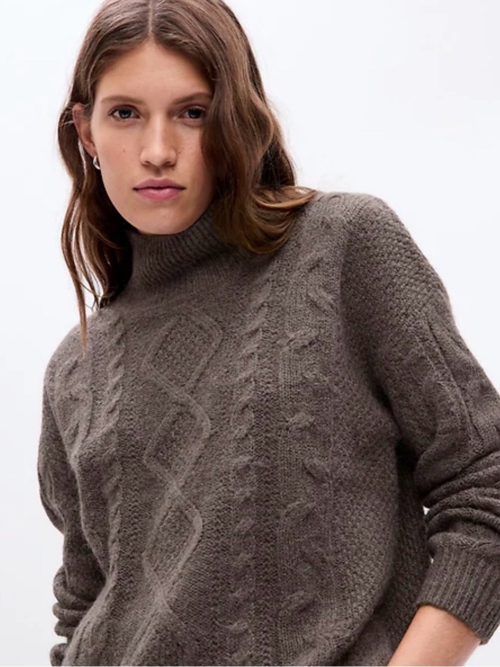 NWT GAP Cable Knit Turtleneck Sweater in Taupe | Size Medium |